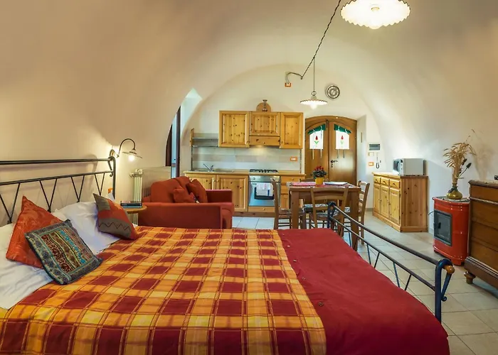 Studio-apartment Mit Balkon Mit Seeblick Und Zugang Zum Garten By Interhome