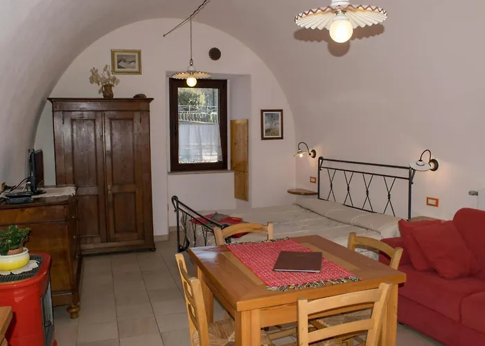 Appartement Studio-apartment Mit Balkon Mit Seeblick Und Zugang Zum Garten By Interhome *