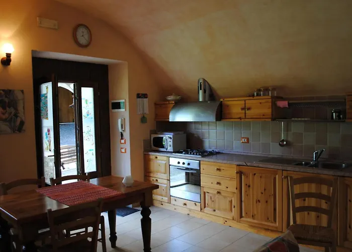 Appartement Studio-apartment Mit Balkon Mit Seeblick Und Zugang Zum Garten By Interhome