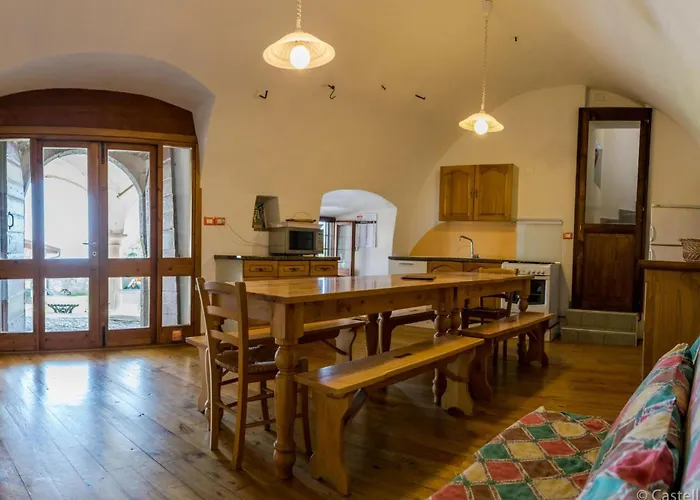 Studio-apartment Mit Balkon Mit Seeblick Und Zugang Zum Garten By Interhome *