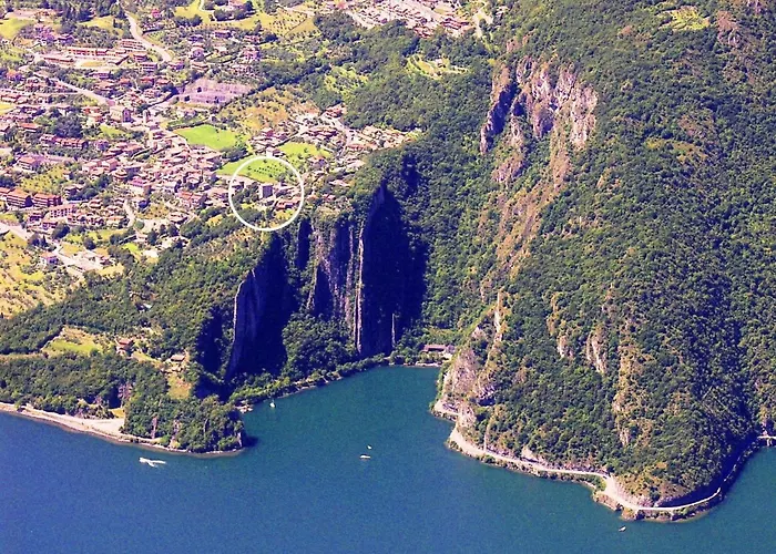 Studio-apartment Mit Balkon Mit Seeblick Und Zugang Zum Garten By Interhome Appartement
